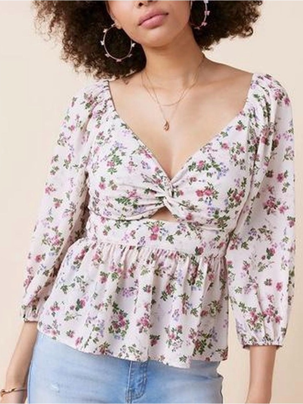 Francesca's Collections Cream Floral Twist-Front Peplum Blouse